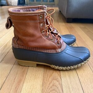 L.L. Bean Bean Boots – Men’s Size 9 (Brown Leather / Rubber Duck Boots)